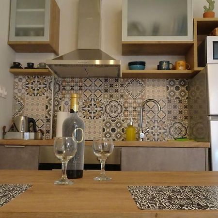 Elegant And Comfortable Apartment In The City Center Эрмуполис Экстерьер фото