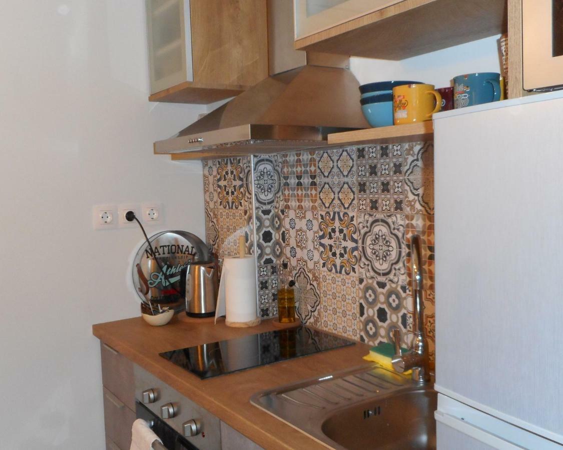 Elegant And Comfortable Apartment In The City Center Эрмуполис Экстерьер фото