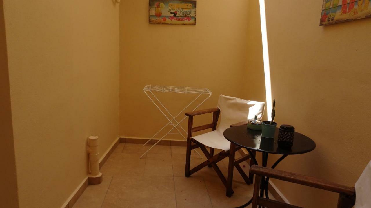 Elegant And Comfortable Apartment In The City Center Эрмуполис Экстерьер фото